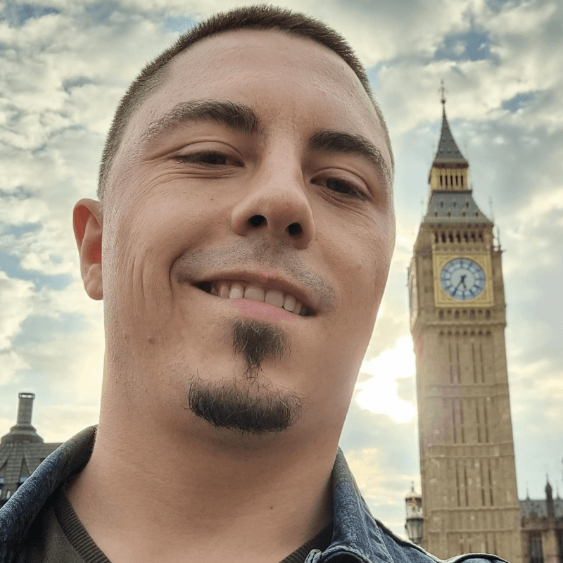 Dominic Herlet-Jung,  IT-Administrator